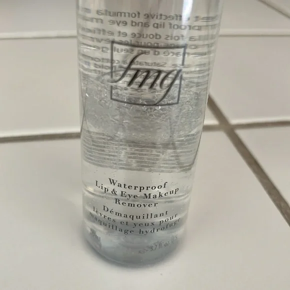Avon fmg Waterproof Lip & Eye Make Up Remover - NIB - Picture 4 of 6